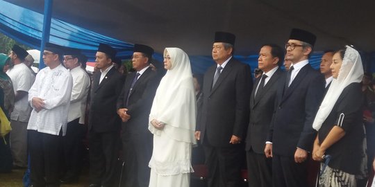 Meski cuaca mendung, SBY antar pemakaman almarhum Maftuh 