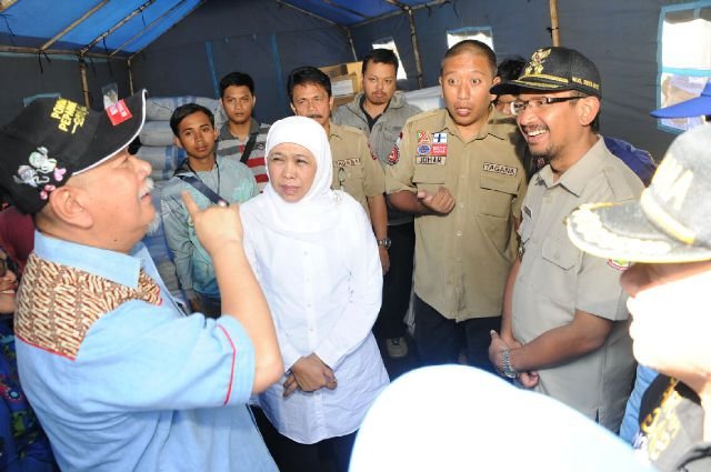 mensos tinjau korban banjir bandang garut