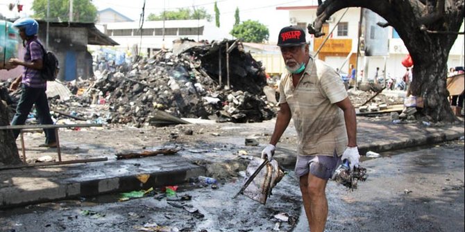 Para pemimpin negara ini rela turun ke jalan bantu rakyatnya