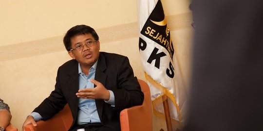 Cagub DKI dari PKS dan Gerindra akan diumumkan jam 4 sore