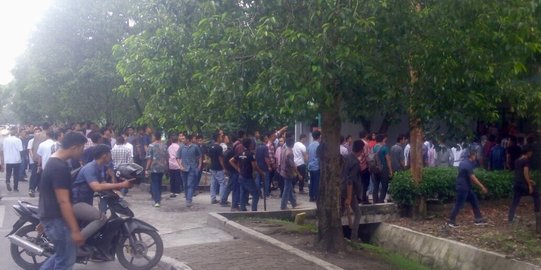 Diejek gundul, mahasiswa teknik USU bentrok di dalam kampus