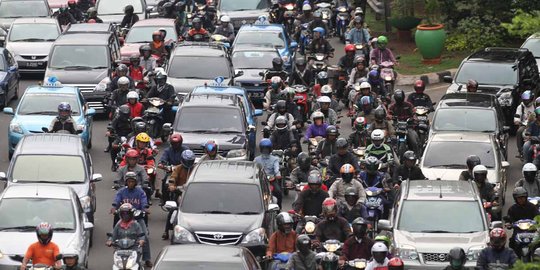 Transportasi umum kurang nyaman, warga pilih pakai mobil pribadi