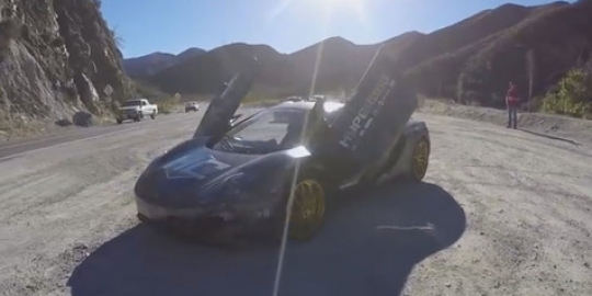 \'Auman\' McLaren MP4-12C ini siap bikin supercar lain minder