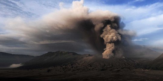Status Gunung Bromo dinaikkan Siaga, radius 2,5 Km harus kosong