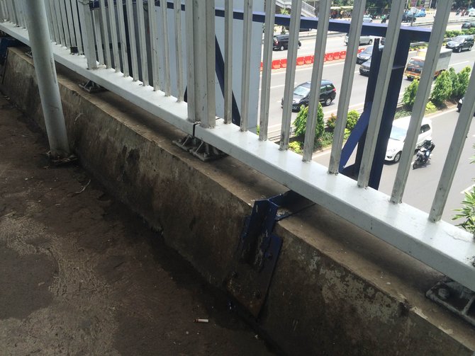 jembatan penyeberangan orang
