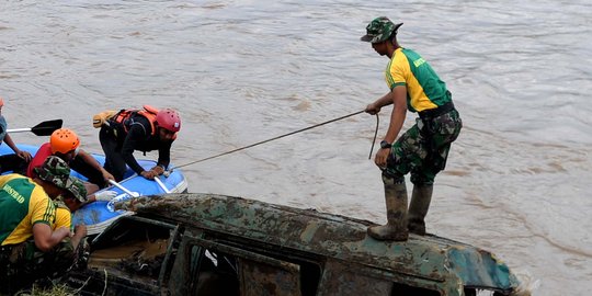 Jokowi minta pencarian korban banjir bandang di Garut ditingkatkan