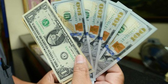 Rupiah menguat tajam dan sentuh level Rp 12.000-an per USD