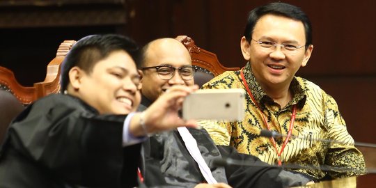 Kutip surat Al Maidah, Ahok dituding langgar 2 undang-undang