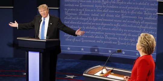 Trump tuding mikrofonnya sengaja dirusak saat debat capres pertama