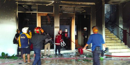 10 Orang masih buron kasus perusakan & pembakaran Gedung DPRD Gowa