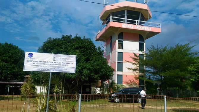 tower atc bandara depati amir pangkal pinang