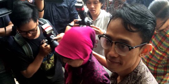 Kiswinar dan ibunda sambangi Polda Metro Jaya, ada apa?