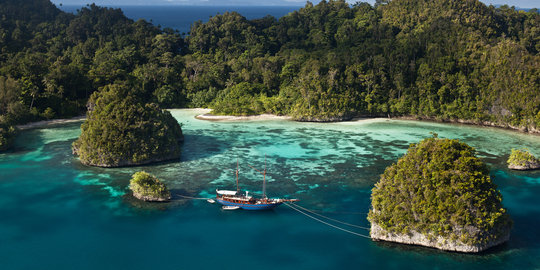 Warga Raja Ampat keluhkan maraknya pemboman ikan oleh nelayan asing