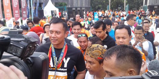 Agus Yudhoyono lari di Car Free Day, SBY dan Hatta turut hadir