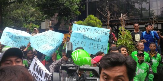 Hapus performa, tuntutan ratusan pengendara GO-JEK