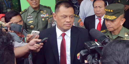 Pimpin upacara  HUT TNI, Jenderal Gatot minta TNI netral di Pilkada