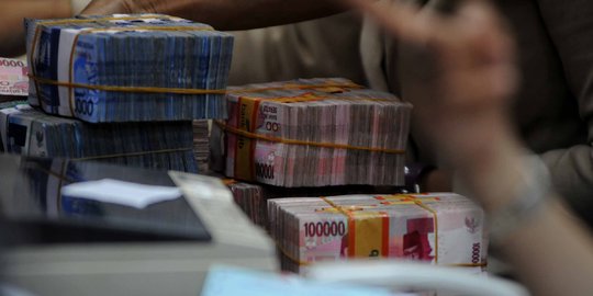 Rupiah masih tak beranjak dari level Rp 12.900-an per USD