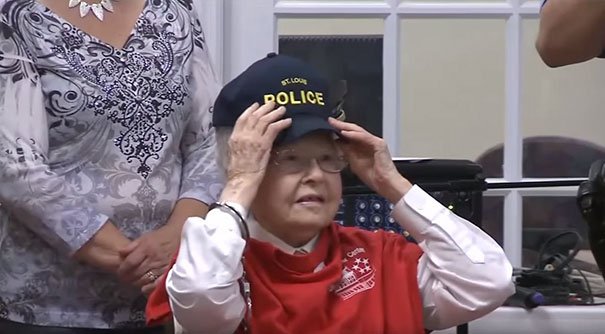 edie simms ditangkap polisi st louis missouri