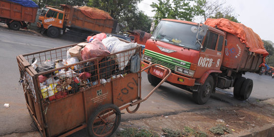 Pergerakan armada sampah di Kota Tangerang sudah terlacak aplikasi