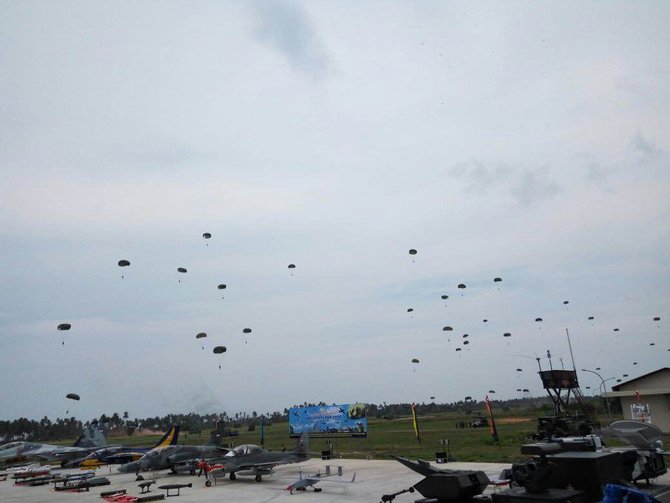 latihan tni di natuna