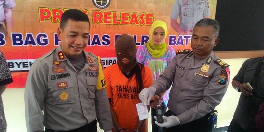 Ibu tiga anak telan sabu saat dibekuk polisi