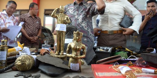 Emas Soekarno hingga Nyi Roro Kidul, benda pusaka milik Taat Pribadi