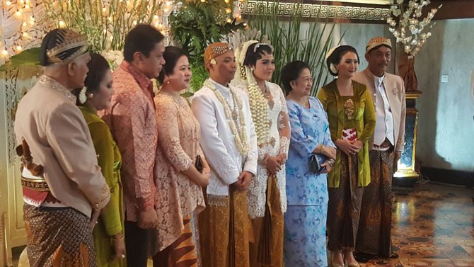 jokowi dan megawati hadiri pernikahan putra prasetio edi