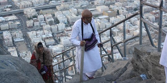 Mendaki ke puncak kenabian Muhammad SAW di Jabal Nur