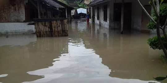 Belasan rumah di Jembrana terendam banjir