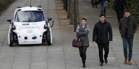 Pertama kali, Inggris uji coba mobil tanpa sopir di jalan raya