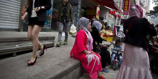 China larang orangtua ajarkan praktik ibadah agama kepada anak