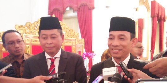 pelantikan menteri esdm saya baru dihubungi jam 11 rev2