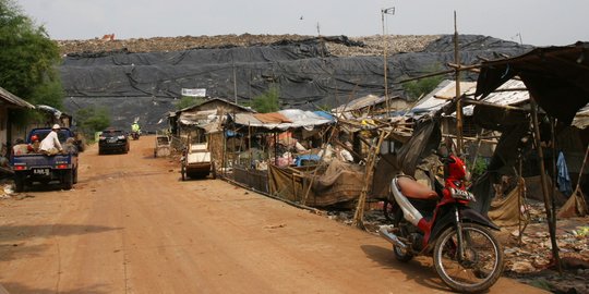 Warga Bantargebang belum terima uang kompensasi bau sampah