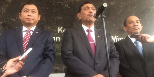 Menko Luhut siap membuldoser pengganggu Menteri Jonan dan Arcandra