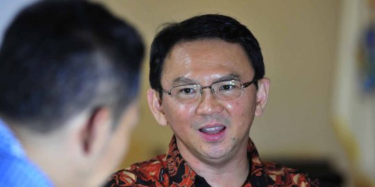 Puja puji Ahok terhadap Menkum HAM sikat pungutan liar buat paspor