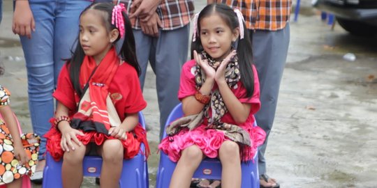 Biar kembar tak selalu sama