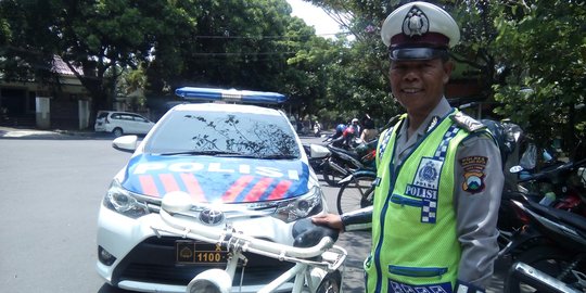 Polisi yang juga pemulung dukung Jokowi perangi pungli