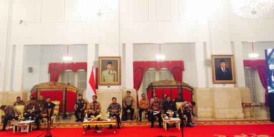 Kumpulkan gubernur se-Indonesia, Jokowi minta berantas pungli