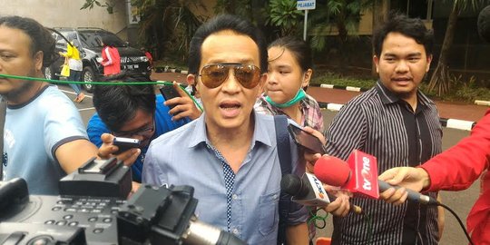 Ayah Mirna: Arief itu anak baik mencintai Mirna kok dituduh membunuh