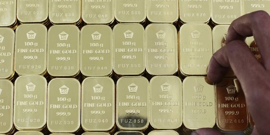 Akhir pekan, harga emas Antam turun Rp 2.000 jadi Rp 600.000/gram