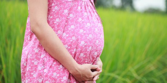 Gadis 15 tahun melahirkan di kebun, bayi dibuang ke empang lele