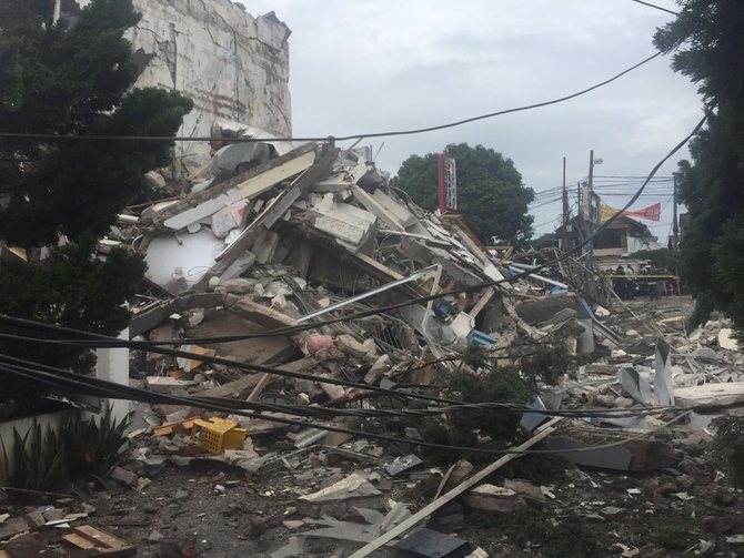 bangunan phd hancur kena ledakan tabung gas