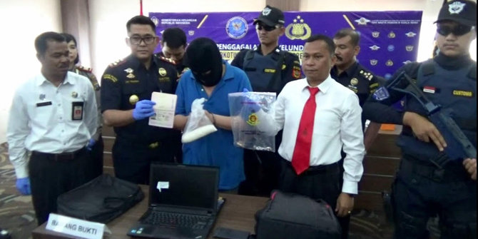 WN Malaysia selundupkan sabu dalam laptop di Bandara 