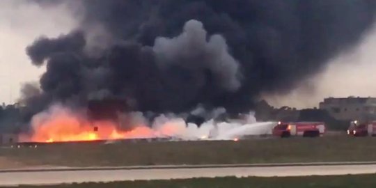 Pesawat jatuh di Bandara Malta, 5 orang tewas