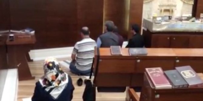 Mengira musala di bandara, sekelompok muslim salat di sinagog