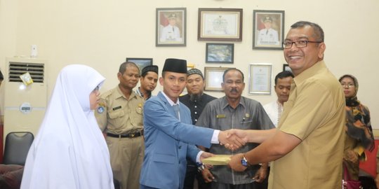 2 Pelajar juara tahfiz dilepas Pemkot Payakumbuh ke Tanah Suci