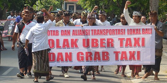 Ancam buat onar, sopir di Bali minta aplikasi taksi online ditutup