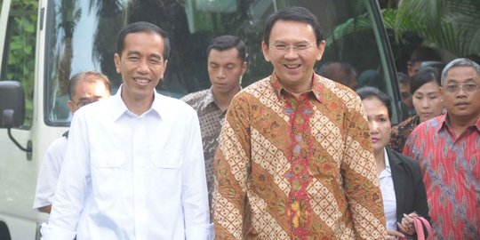 Salam dua jari Jokowi 'diwariskan' ke Ahok