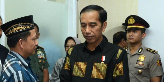 Ayah Kapolri meninggal, Jokowi dan sejumlah menteri melayat ke RSCM