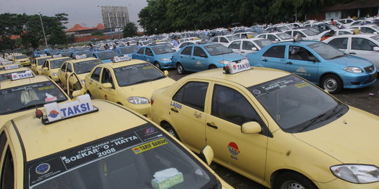 Warga kesal ada pungli Rp 5.000 tiap naik taksi di Bandara Pekanbaru